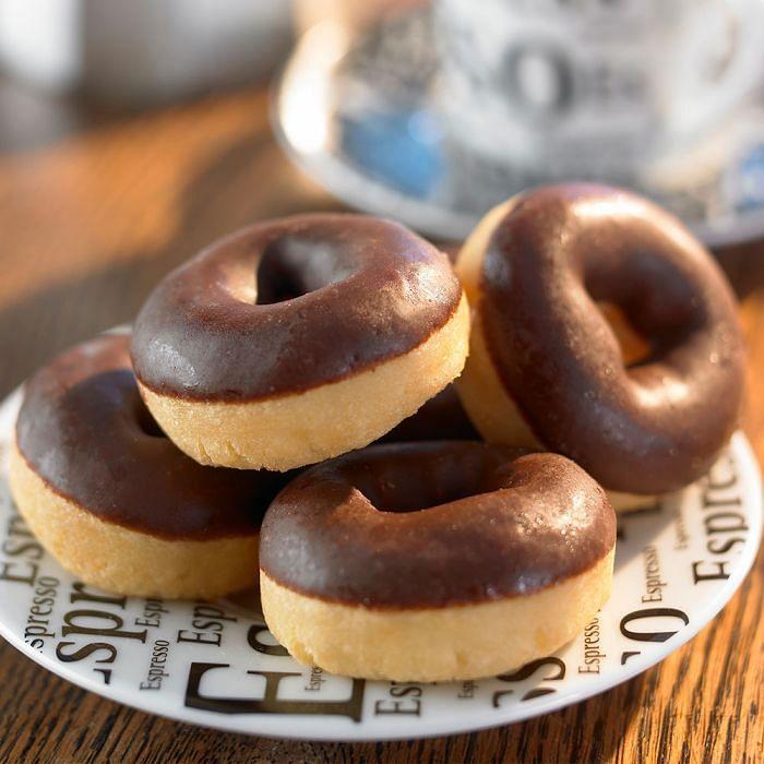 10 Mini Chocolate Doughnuts