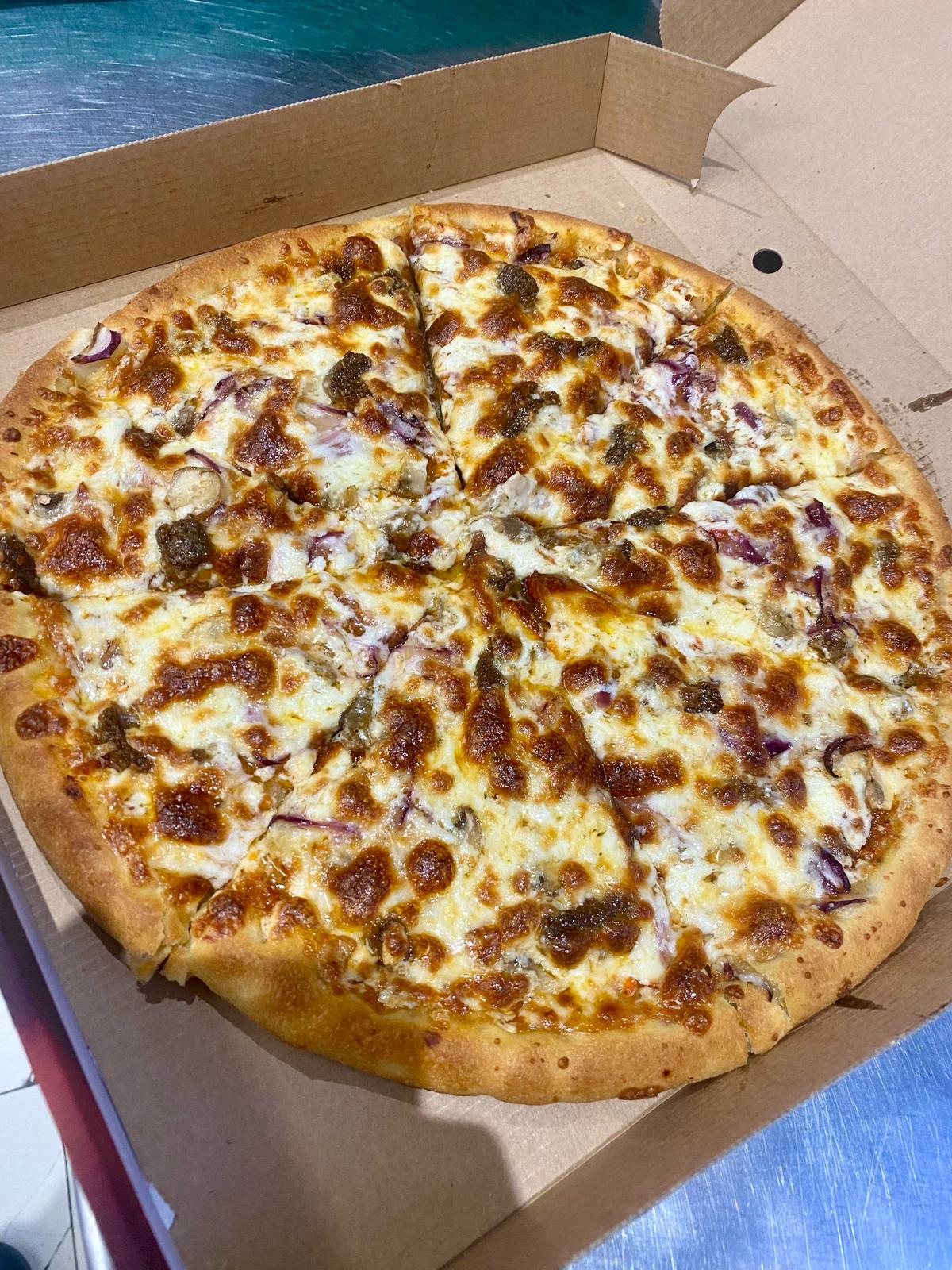 Spicy Beef Pizza