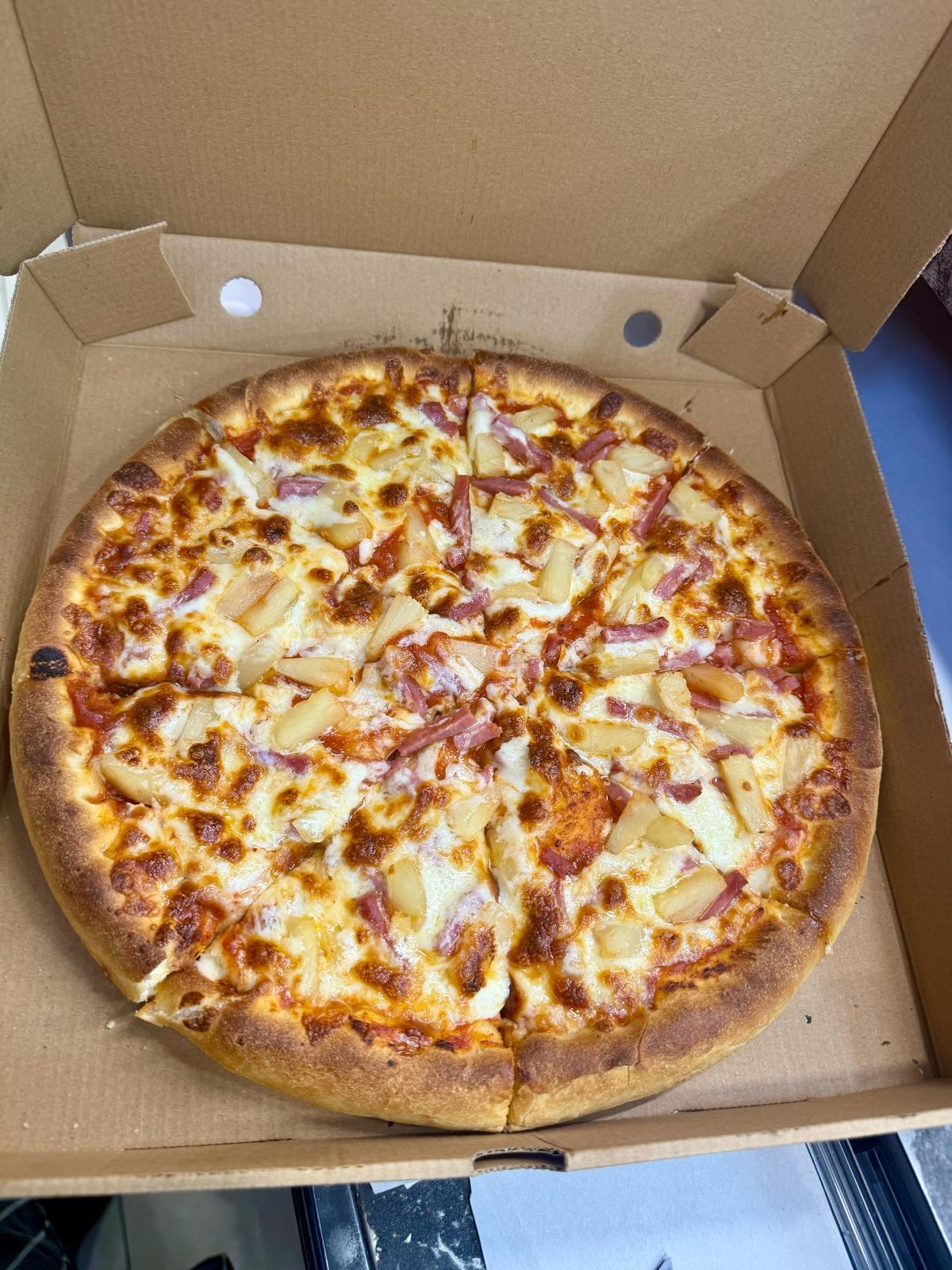 Hawaiian Pizza